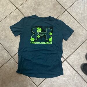 Youth large under armor st Patrick’s day t shirt